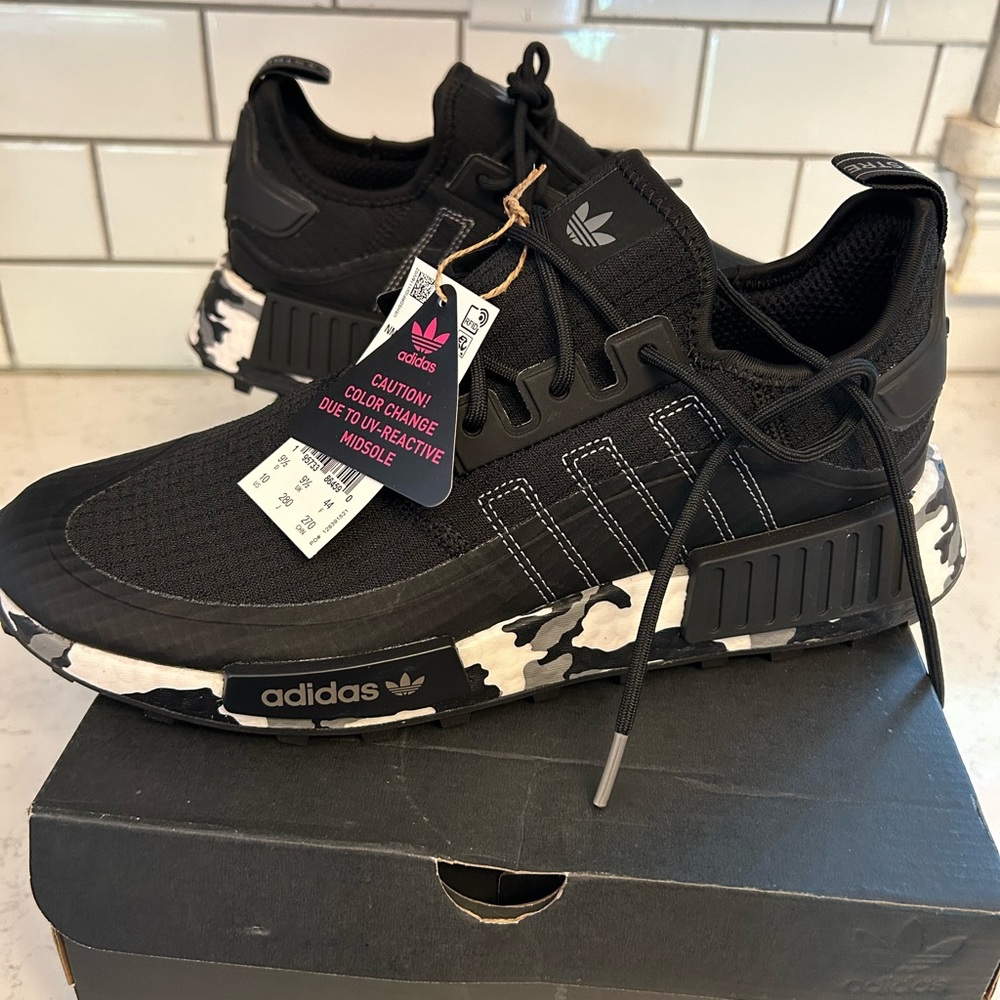 Men’s Size 10 Adidas NMDs Brand New Black - Color changing sole.